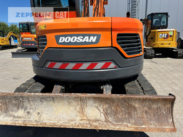 Doosan DX85R-3 - حفارة مصغرة: صور 4 Doosan DX85R-3 - حفارة مصغرة: صور 4