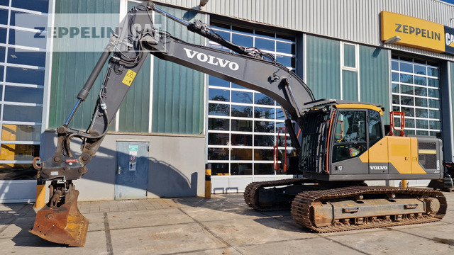 Volvo EC200E - حفارات زحافة: صور 1 Volvo EC200E - حفارات زحافة: صور 1