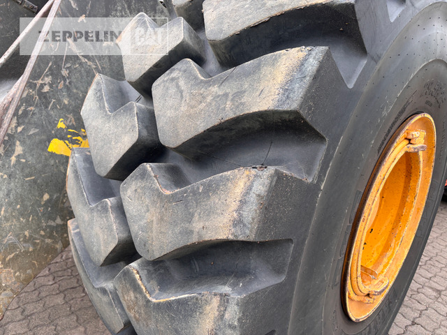 Volvo L220H - اللودر بعجل: صور 5 Volvo L220H - اللودر بعجل: صور 5