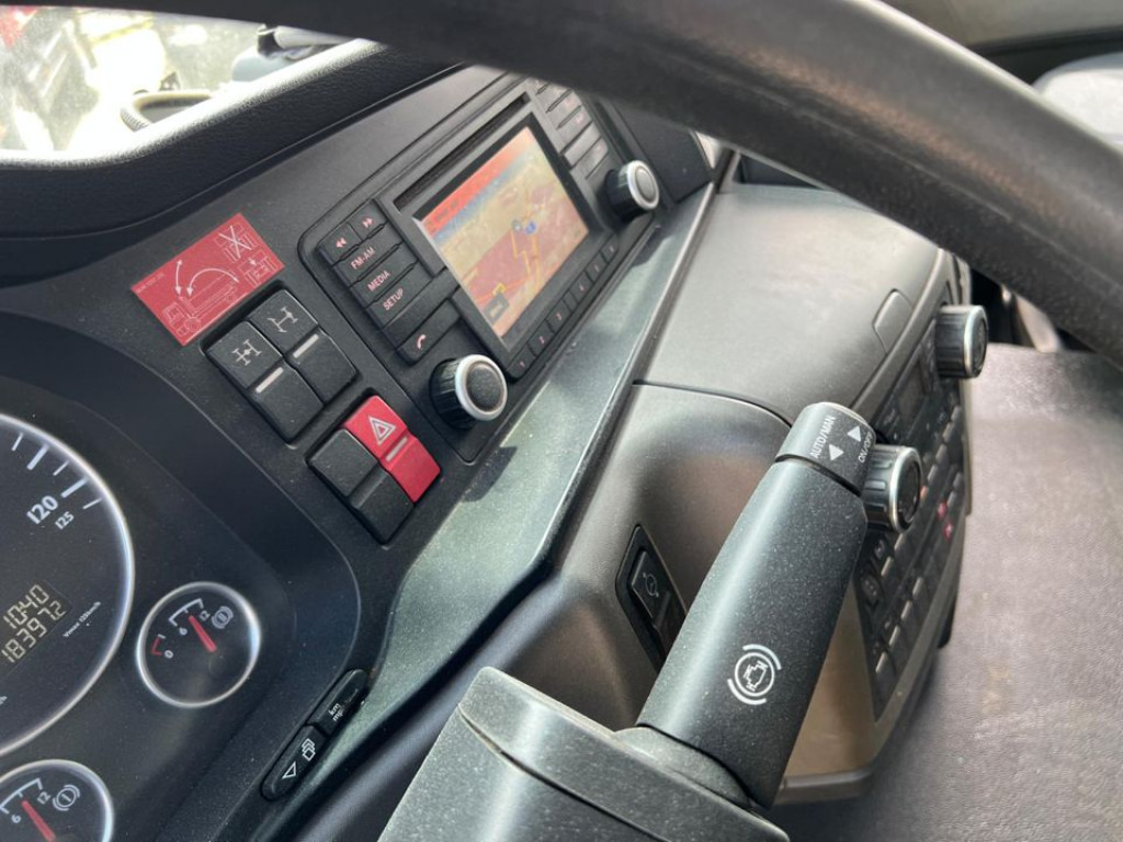 MAN TG-S 35.480 8x4 BL Abrollkipper mit Kran Penz-15L9.80+Meiller RK 30.60L  Lenk-Lift Achse - شاحنة ذات الخطاف, شاحنة كرين: صور 5 MAN TG-S 35.480 8x4 BL Abrollkipper mit Kran Penz-15L9.80+Meiller RK 30.60L  Lenk-Lift Achse - شاحنة ذات الخطاف, شاحنة كرين: صور 5