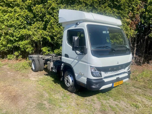 FUSO Canter 7 C 18 chassis cabine automaat , euro 6 , geschikt voor 4 mtr opbouw. - الشاسيه شاحنة: صور 1 FUSO Canter 7 C 18 chassis cabine automaat , euro 6 , geschikt voor 4 mtr opbouw. - الشاسيه شاحنة: صور 1