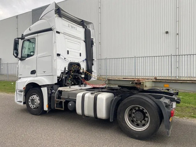 Mercedes-Benz Actros 1840 stream space cabine met spoilers zonneklep, apk gekeurd - شاحنة جرار: صور 2 Mercedes-Benz Actros 1840 stream space cabine met spoilers zonneklep, apk gekeurd - شاحنة جرار: صور 2