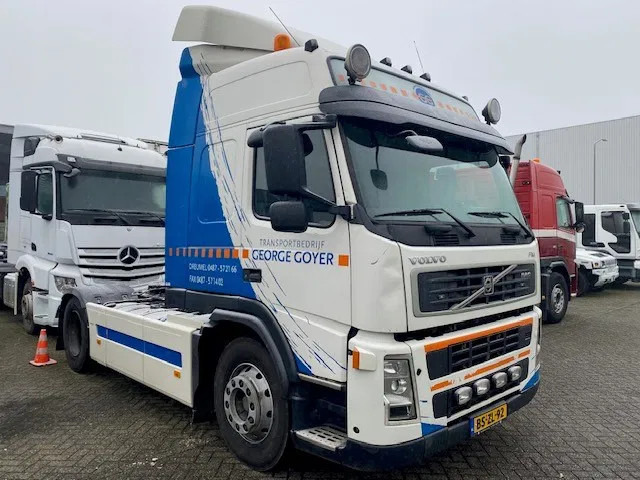 Volvo FM 400 globetrotter trekker - شاحنة جرار: صور 2 Volvo FM 400 globetrotter trekker - شاحنة جرار: صور 2