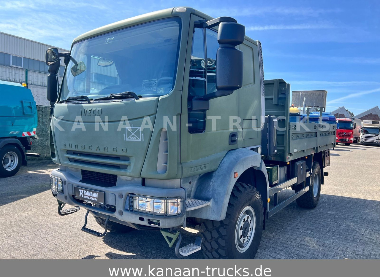 Iveco ML100E22WM-BW 4x4 Miltär Camper Exped 19 TKm - شاحنات مسطحة: صور 4 Iveco ML100E22WM-BW 4x4 Miltär Camper Exped 19 TKm - شاحنات مسطحة: صور 4
