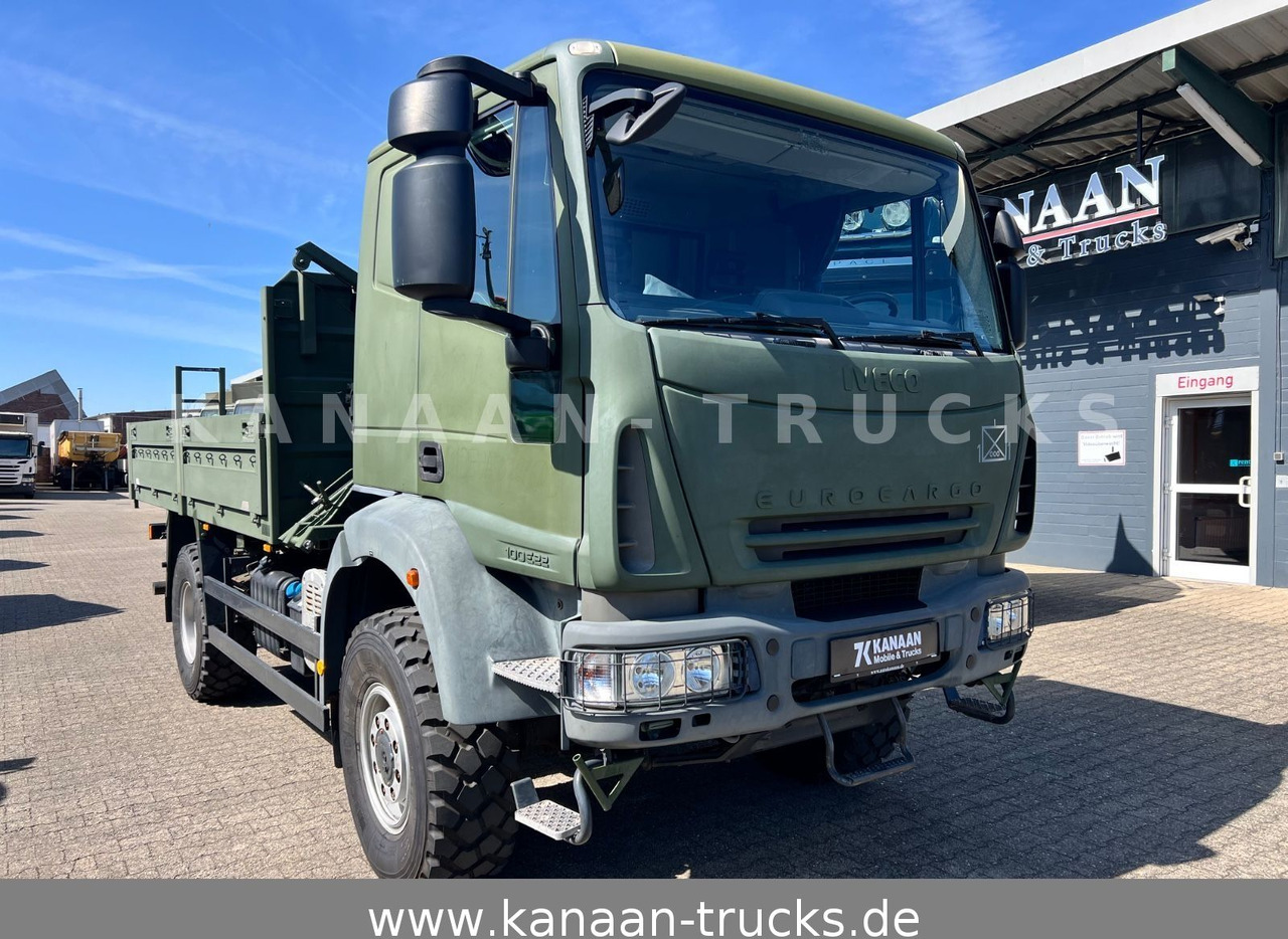 Iveco ML100E22WM-BW 4x4 Miltär Camper Exped 19 TKm - شاحنات مسطحة: صور 1 Iveco ML100E22WM-BW 4x4 Miltär Camper Exped 19 TKm - شاحنات مسطحة: صور 1