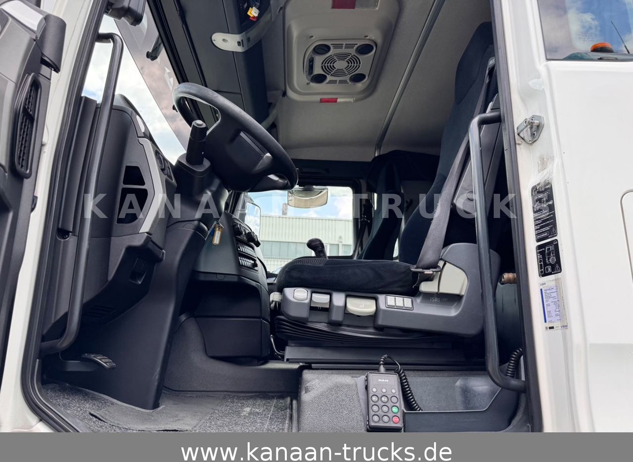 شاحنة كرين MAN 26.480 TGX 6x2 Palfinger 23002 Fly-Jib ca 21 m: صور 21 شاحنة كرين MAN 26.480 TGX 6x2 Palfinger 23002 Fly-Jib ca 21 m: صور 21