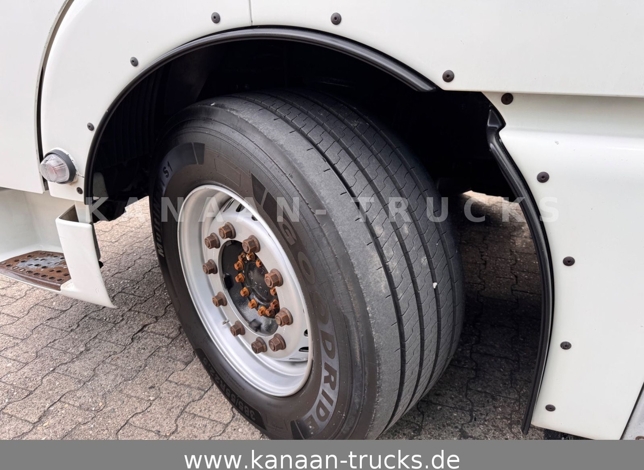 شاحنة كرين MAN 26.480 TGX 6x2 Palfinger 23002 Fly-Jib ca 21 m: صور 15 شاحنة كرين MAN 26.480 TGX 6x2 Palfinger 23002 Fly-Jib ca 21 m: صور 15