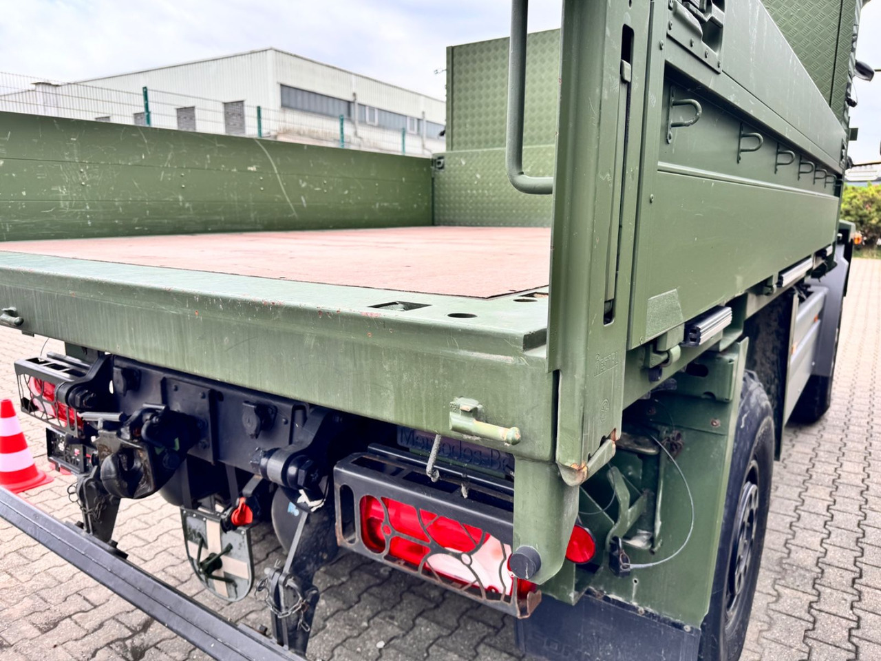 Mercedes-Benz 1018 Atego 4x4 Allrad Miltär Camper Expedition - شاحنات الحاويات / جسم علوي قابل للتغيير شاحنة: صور 5 Mercedes-Benz 1018 Atego 4x4 Allrad Miltär Camper Expedition - شاحنات الحاويات / جسم علوي قابل للتغيير شاحنة: صور 5