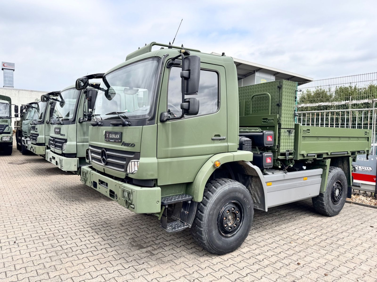 Mercedes-Benz 1018 Atego 4x4 Allrad Miltär Camper Expedition - شاحنات الحاويات / جسم علوي قابل للتغيير شاحنة: صور 1 Mercedes-Benz 1018 Atego 4x4 Allrad Miltär Camper Expedition - شاحنات الحاويات / جسم علوي قابل للتغيير شاحنة: صور 1