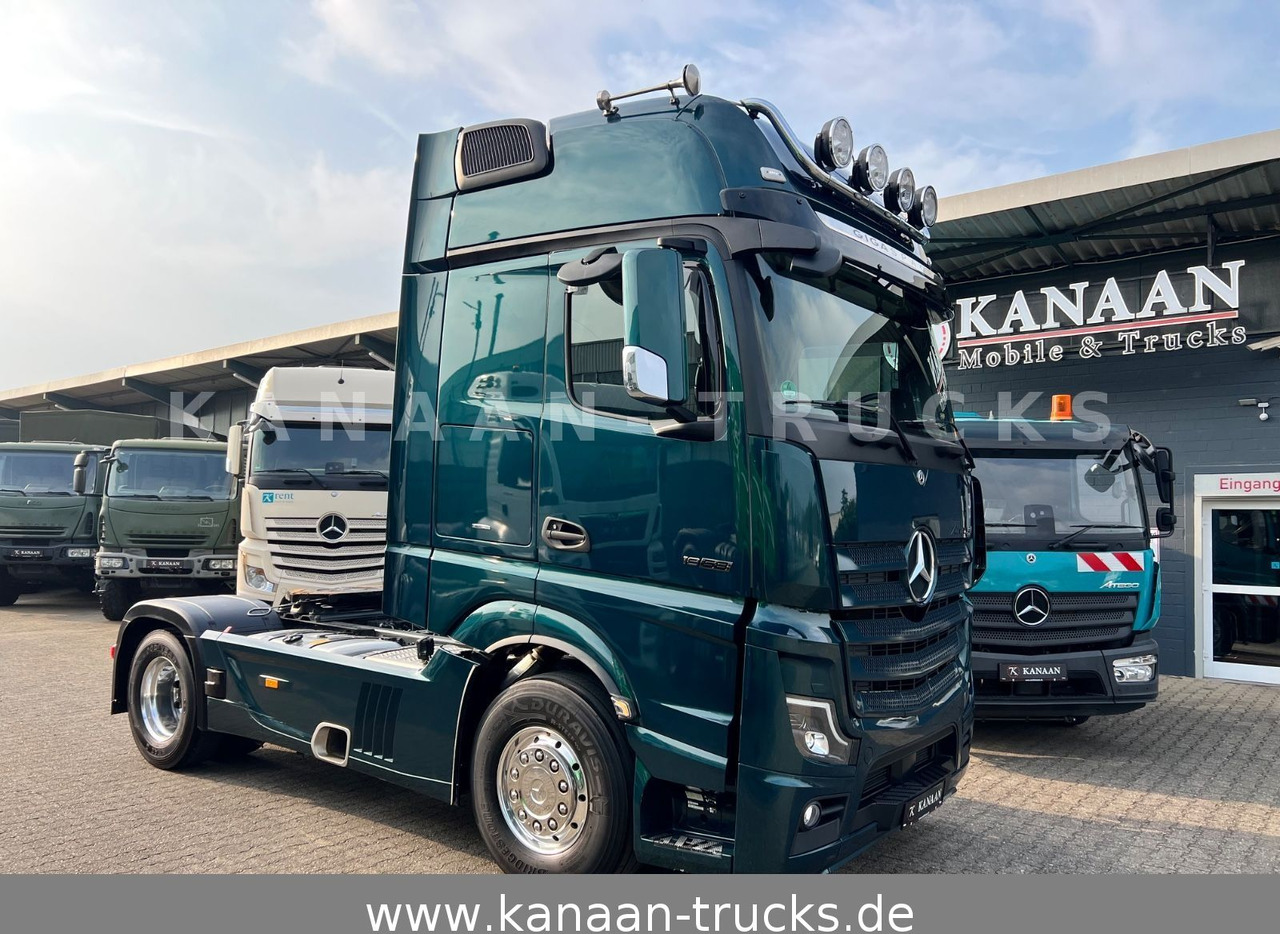 Mercedes-Benz 1858 LS Actros 5 GigaSpace leder Xenon 1860 1863 - شاحنة جرار: صور 2 Mercedes-Benz 1858 LS Actros 5 GigaSpace leder Xenon 1860 1863 - شاحنة جرار: صور 2