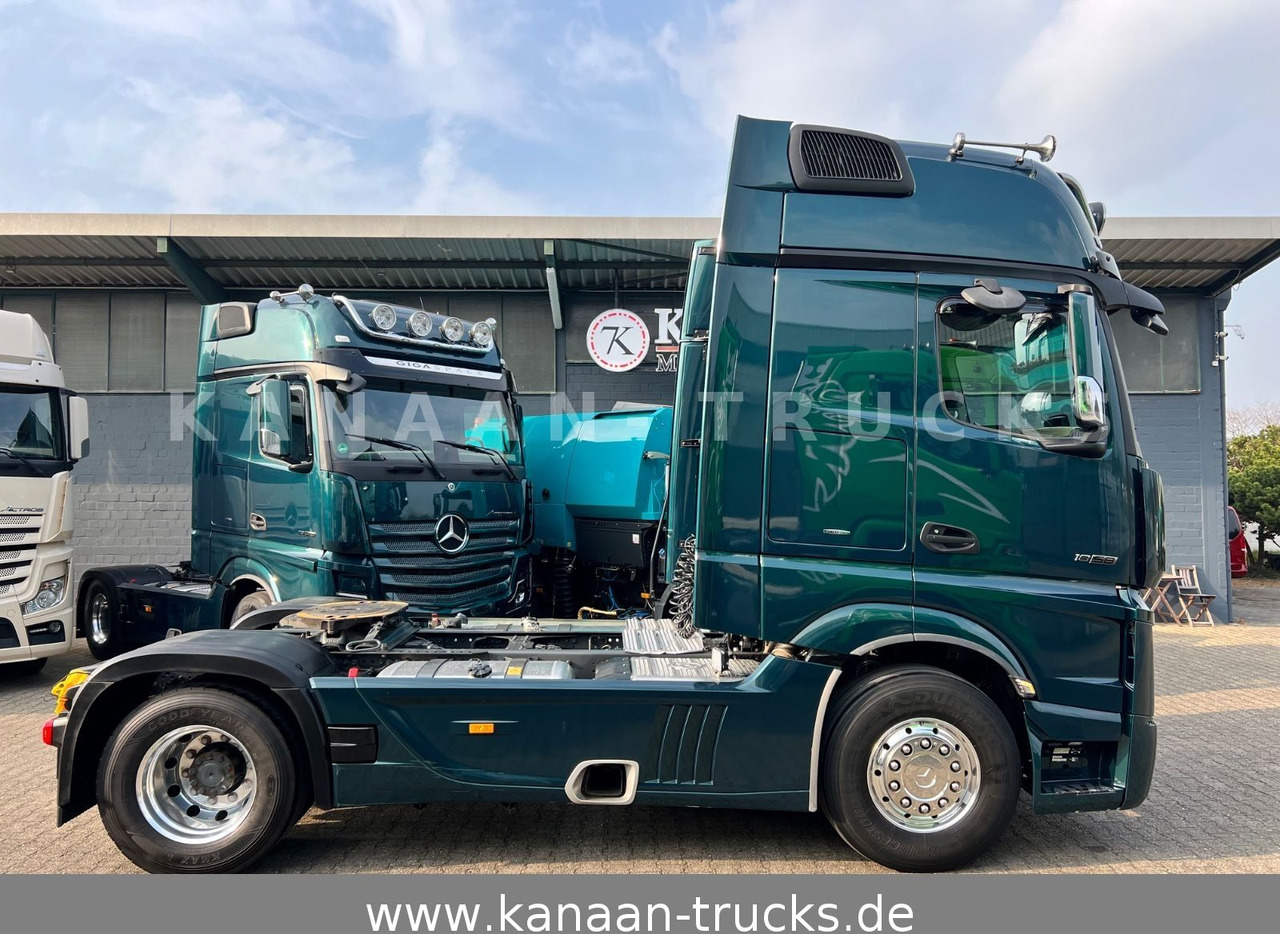 Mercedes-Benz 1858 LS Actros 5 GigaSpace leder Xenon 1860 1863 - شاحنة جرار: صور 3 Mercedes-Benz 1858 LS Actros 5 GigaSpace leder Xenon 1860 1863 - شاحنة جرار: صور 3