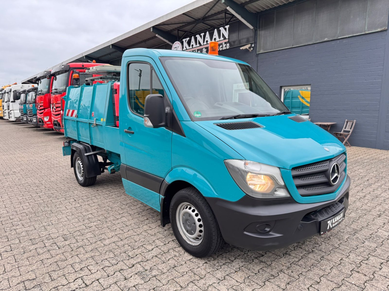 Mercedes-Benz 313 CDI Sprinter II Bertsche Müllwagen Tafel - الشاحنات الصغيرة: صور 1 Mercedes-Benz 313 CDI Sprinter II Bertsche Müllwagen Tafel - الشاحنات الصغيرة: صور 1