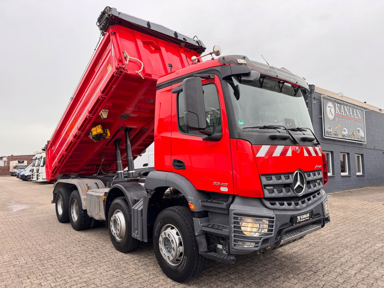 Mercedes-Benz 3246 K Arocs 8x4 Meiller Bordmatik - قلابات: صور 4 Mercedes-Benz 3246 K Arocs 8x4 Meiller Bordmatik - قلابات: صور 4