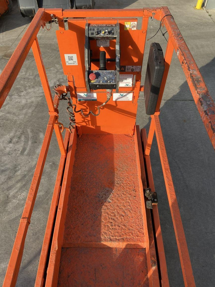 JLG 1930ES (4520) - رافعات مقصية: صور 4 JLG 1930ES (4520) - رافعات مقصية: صور 4