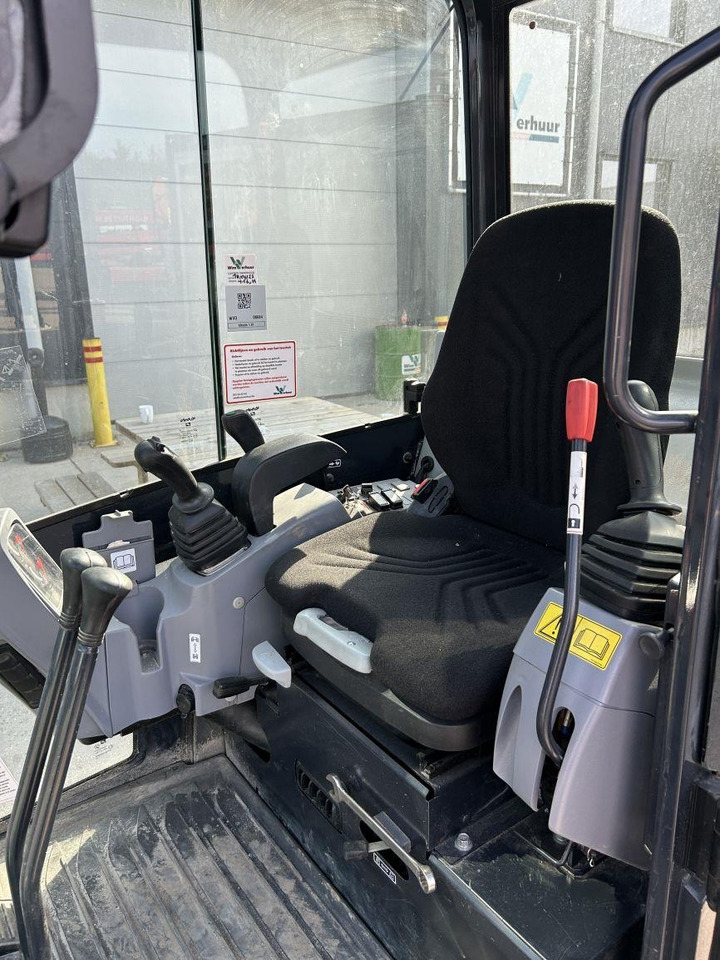 حفارة مصغرة Kubota KX019-4 (8684): صور 15 حفارة مصغرة Kubota KX019-4 (8684): صور 15