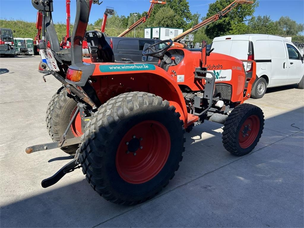 Kubota L1-382 (5283) - جرارات البلدية: صور 5 Kubota L1-382 (5283) - جرارات البلدية: صور 5