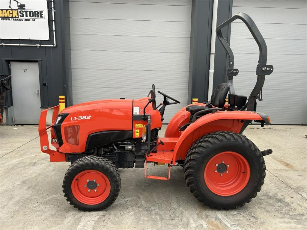 Kubota L1-382 (7325) - جرارات البلدية: صور 3 Kubota L1-382 (7325) - جرارات البلدية: صور 3