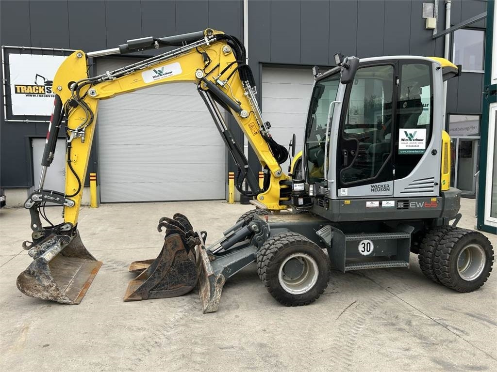 Wacker Neuson EW65 (8946) - حفارة على عجلات: صور 1 Wacker Neuson EW65 (8946) - حفارة على عجلات: صور 1