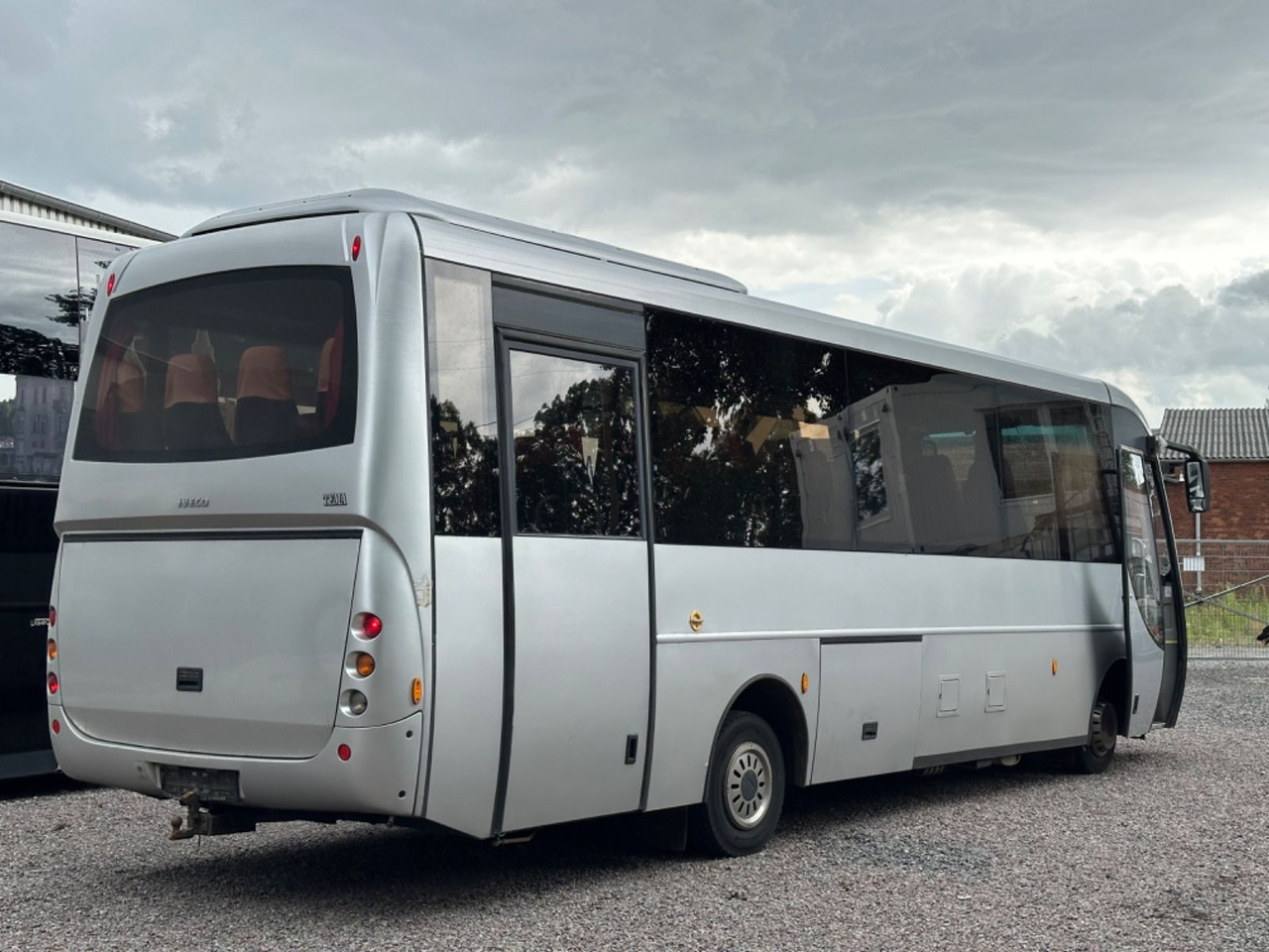 Iveco Kapena Tema 100 (32*Sitze*DE*TOP*Schalt) O510 Iveco Kapena Tema 100 , O 510, 818, Rapido - حافلة صغيرة, ميكروباص: صور 3 Iveco Kapena Tema 100 (32*Sitze*DE*TOP*Schalt) O510 Iveco Kapena Tema 100 , O 510, 818, Rapido - حافلة صغيرة, ميكروباص: صور 3