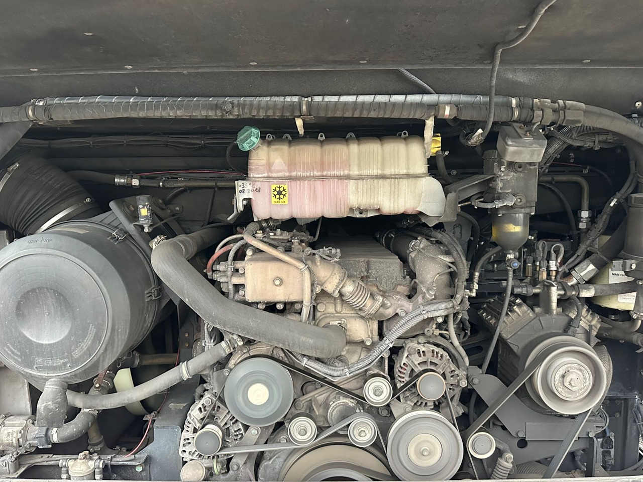 MAN R08 Lions Coach L (wenig Km*Behinderten gerecht) MAN R08 Lions Coach L (wenig Km*Behinderten gerecht) - سياحية حافلة: صور 4 MAN R08 Lions Coach L (wenig Km*Behinderten gerecht) MAN R08 Lions Coach L (wenig Km*Behinderten gerecht) - سياحية حافلة: صور 4