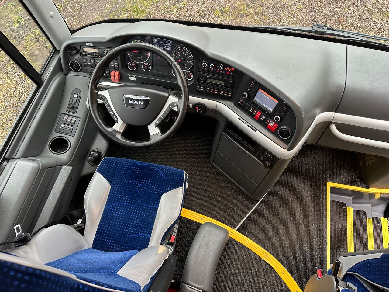 سياحية حافلة MAN R08 Lions Coach L (wenig Km*Behinderten gerecht) MAN R08 Lions Coach L (wenig Km*Behinderten gerecht): صور 6 سياحية حافلة MAN R08 Lions Coach L (wenig Km*Behinderten gerecht) MAN R08 Lions Coach L (wenig Km*Behinderten gerecht): صور 6