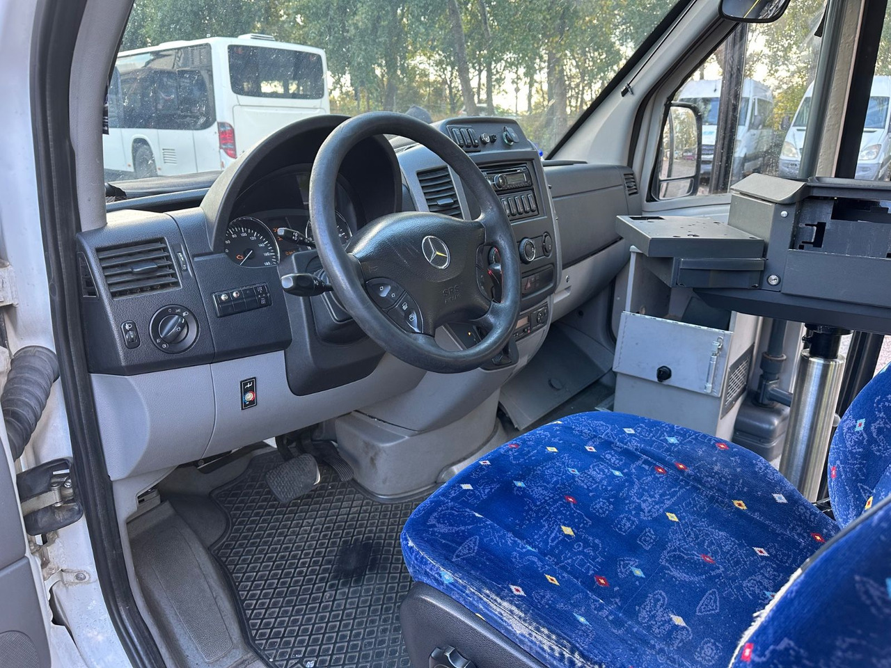 Mercedes-Benz Easy- Sprinter Cityline L 516 CDi (EEV.) - النقل الحضري: صور 3 Mercedes-Benz Easy- Sprinter Cityline L 516 CDi (EEV.) - النقل الحضري: صور 3