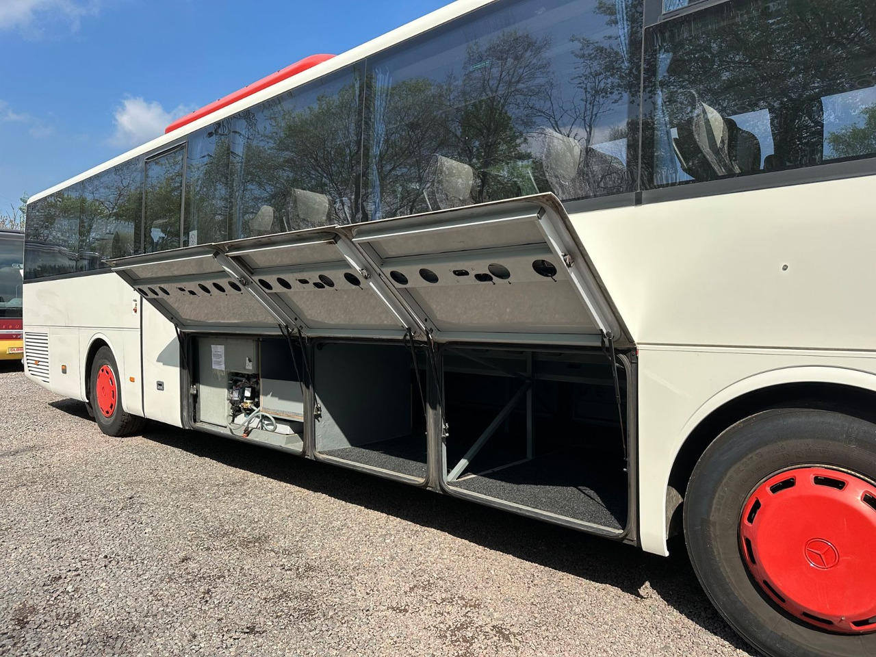Mercedes-Benz O 350 Tourismo RH-M/2A (58 Sitze*WC*TOP) - سياحية حافلة: صور 4 Mercedes-Benz O 350 Tourismo RH-M/2A (58 Sitze*WC*TOP) - سياحية حافلة: صور 4