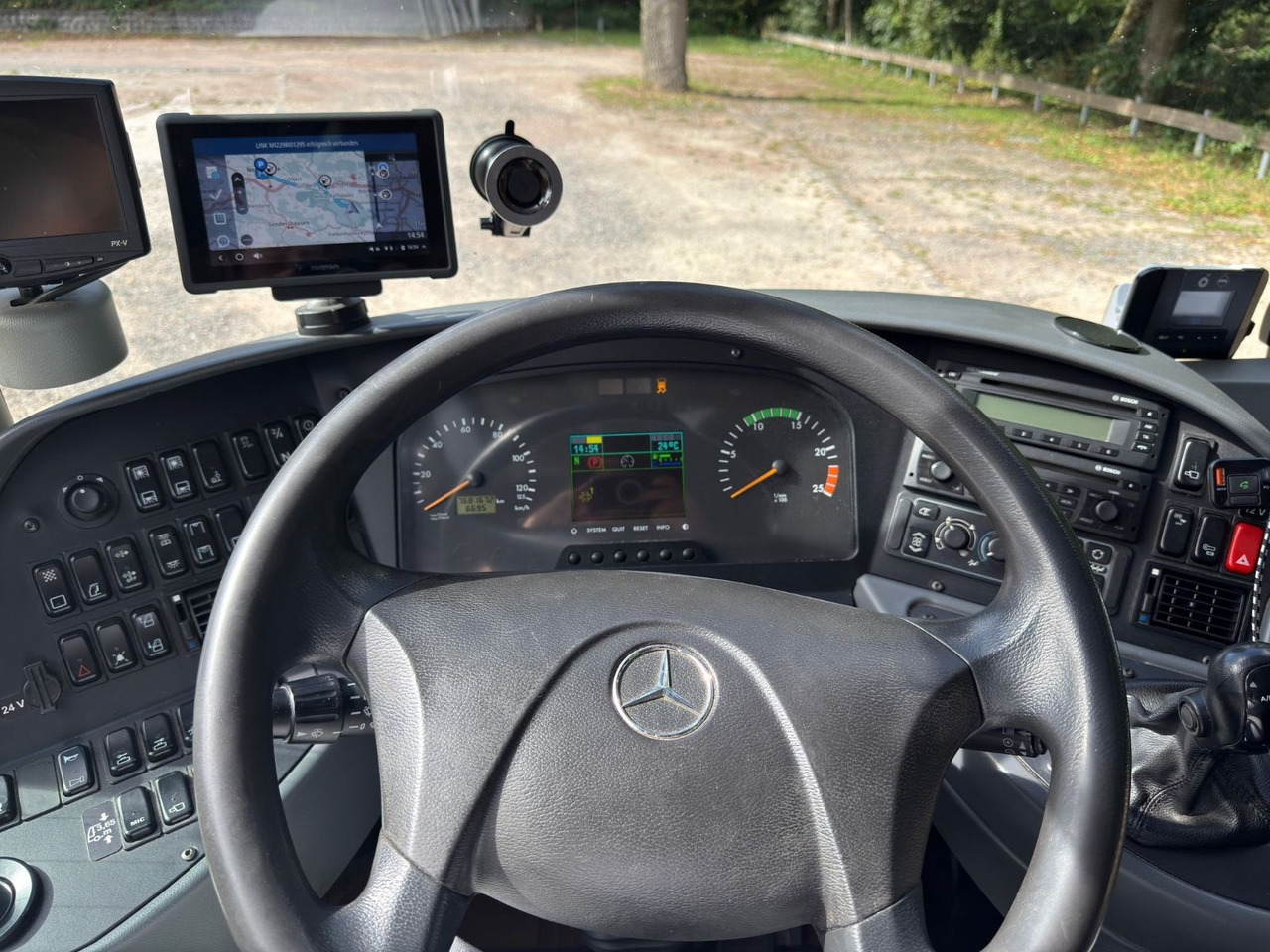 Mercedes-Benz Tourismo O350 17 RHD-L (59Sitze*DE*TOP) - سياحية حافلة: صور 5 Mercedes-Benz Tourismo O350 17 RHD-L (59Sitze*DE*TOP) - سياحية حافلة: صور 5