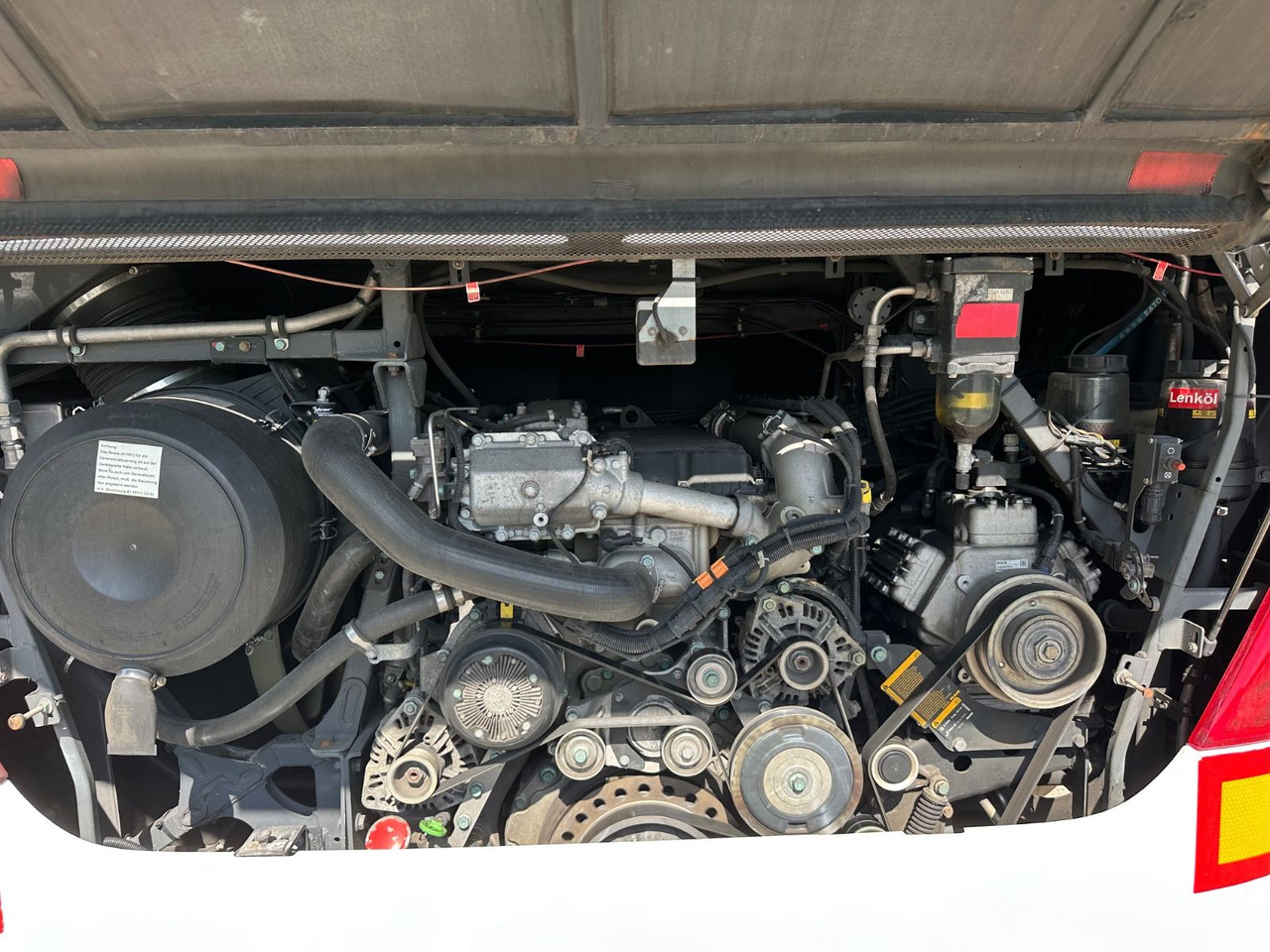 Neoplan P06 Skyliner L (83 Sitze*TOP*Motor Neu*Panorama) - حافلة ذات طابقين: صور 3 Neoplan P06 Skyliner L (83 Sitze*TOP*Motor Neu*Panorama) - حافلة ذات طابقين: صور 3
