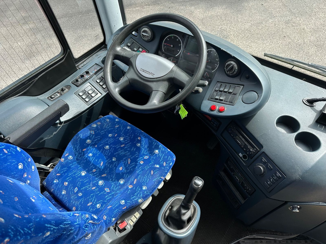 Neoplan P25 Trendliner 3516ÜC Klimaanlage*WC*57 Sitze Neoplan P25 Trendliner 3516ÜC Klimaanlage*WC*57 Sitze - سياحية حافلة: صور 5 Neoplan P25 Trendliner 3516ÜC Klimaanlage*WC*57 Sitze Neoplan P25 Trendliner 3516ÜC Klimaanlage*WC*57 Sitze - سياحية حافلة: صور 5