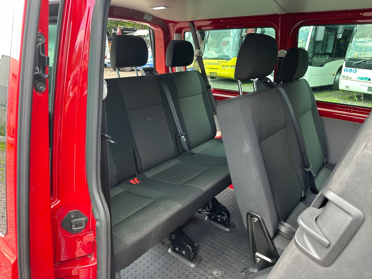 Volkswagen T6 Kombi (PDC Hi*ACC*StandHz*9 Sitzer*AC) - ميكروباص: صور 5 Volkswagen T6 Kombi (PDC Hi*ACC*StandHz*9 Sitzer*AC) - ميكروباص: صور 5