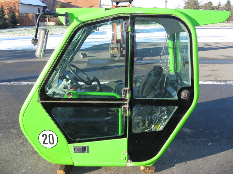 MERLO komplette Kabine, complete cabin, cabine complète, Полный кабины The photo is illustrative! Various cab models still in stock. We need a VIN + SAV number to correctly identify the cabin Your Merlo. - الكبائن - رافعة تلسكوبية: صور 1 MERLO komplette Kabine, complete cabin, cabine complète, Полный кабины The photo is illustrative! Various cab models still in stock. We need a VIN + SAV number to correctly identify the cabin Your Merlo. - الكبائن - رافعة تلسكوبية: صور 1